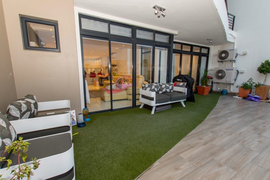 To Let 2 Bedroom Property for Rent in De Waterkant Western Cape